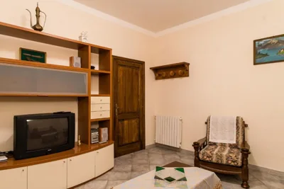 Zibaldone Family Villa with Garden and 2 Parking Spaces – Foto 5