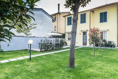 Zibaldone Family Villa with Garden and 2 Parking Spaces – Foto 11